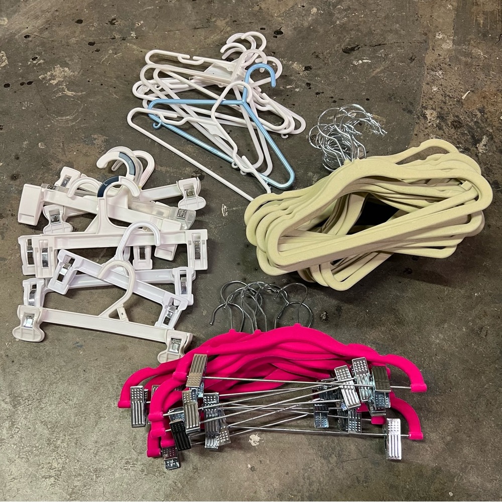 54 Kids Hangers